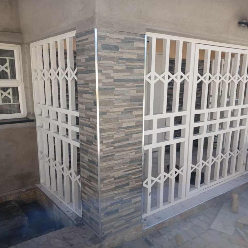 Modern Porcelain Bathroom